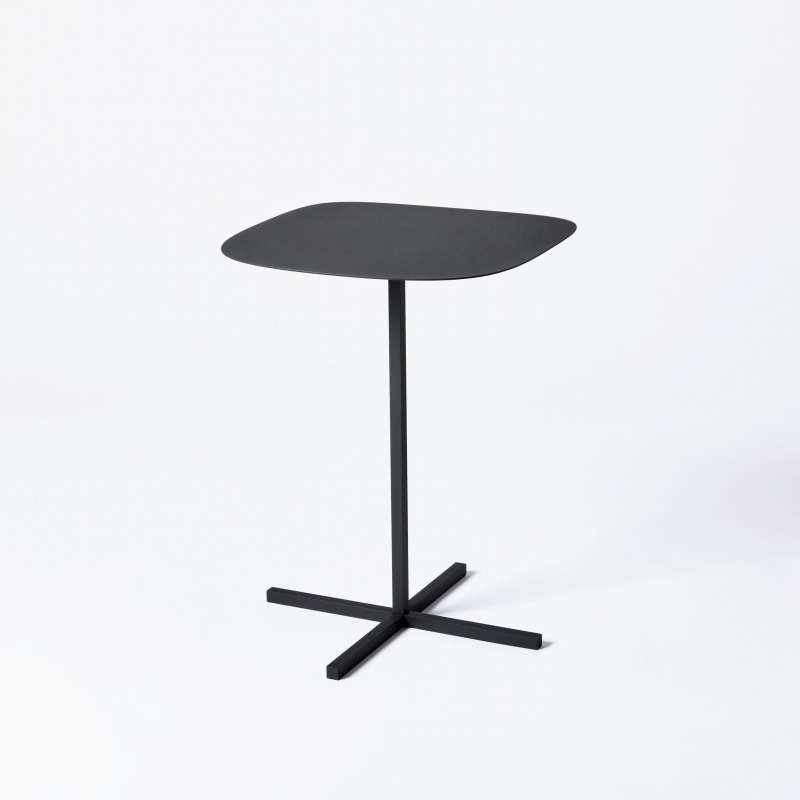 SOLID STEEL TABLE